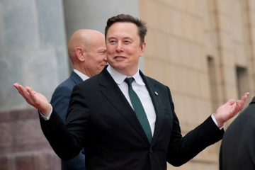 Vì sao Elon Musk phải sang Bắc Kinh? Giới phân tích hé lộ ‘2 phi vụ’ ngầm của Tesla