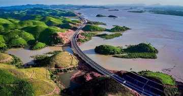 Việt Nam lần đầu tiên hình thành trục cao tốc liên hoàn gần 600km, kết nối cùng lúc 3 sân bay quốc tế