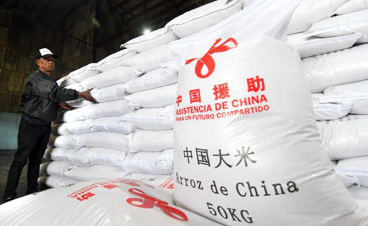 Hơn nửa Cuba mất điện, Trung Quốc viện trợ lương thực quy mô lớn - Ảnh 1.