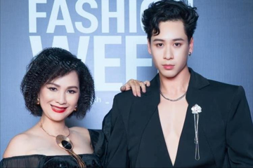 Gia đình có mẹ là NSƯT hát được 10 thứ tiếng, con trai cao 1,83m vừa đăng quang Á vương