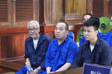 Tuyên án 27,5 năm tù đối với bố con cựu phóng viên Lê Văn Lành
