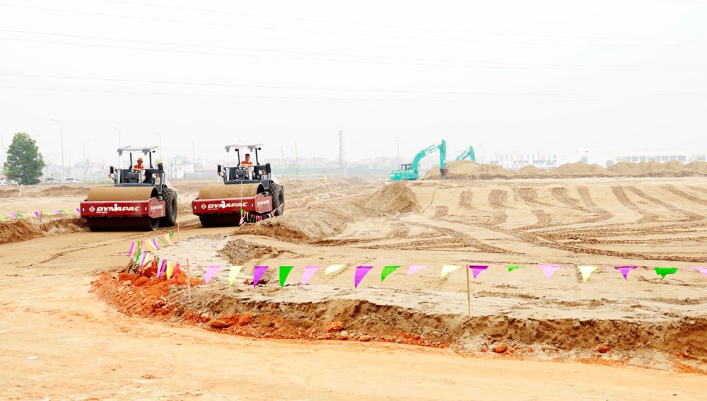 TP tương lai của Việt Nam tăng tốc giải phóng mặt bằng tuyến đường phục vụ sân bay lớn nhất miền Bắc- Ảnh 2. TP tương lai của Việt Nam tăng tốc giải phóng mặt bằng tuyến đường phục vụ sân bay lớn nhất miền Bắc- Ảnh 2.