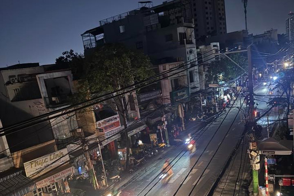 ha-noi-mat-dien.jpg
