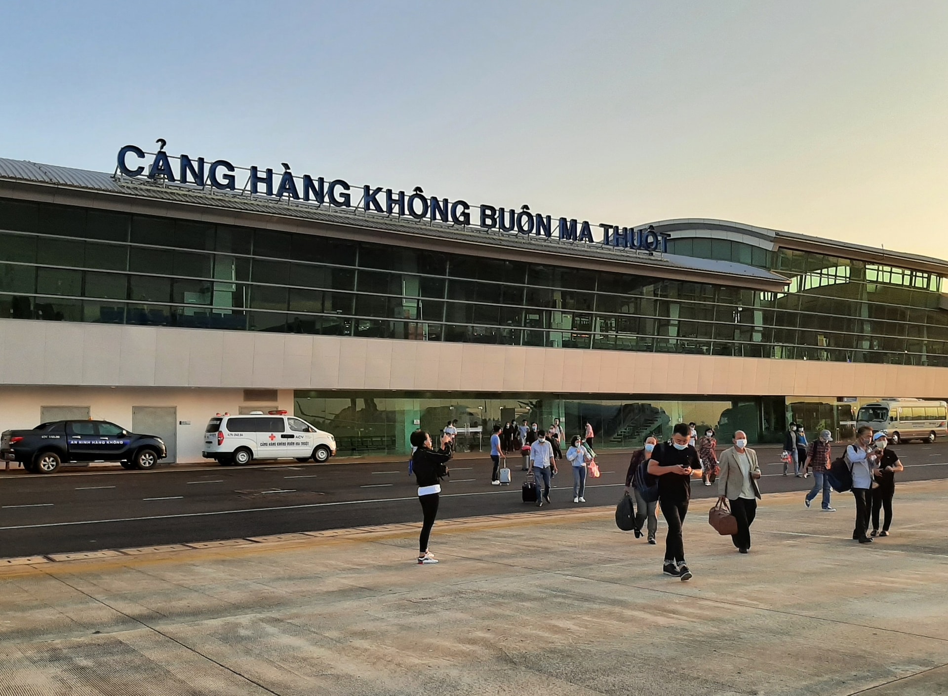 Cảng hàng không Buôn Ma Thuột. Nguồn ảnh: Báo Thanh Niên Cảng hàng không Buôn Ma Thuột. Nguồn ảnh: Báo Thanh Niên