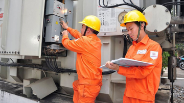 Bộ Công Thương muốn dồn ngay khung giờ điện cao điểm vào 17h30-22h30 trước cao điểm nắng nóng