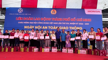 Công ty nhiều lao động nhất TP. HCM vừa tặng hơn 1.300 chỉ vàng cho nhân viên thay lời cảm ơn