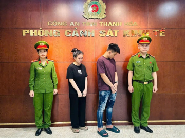 Khởi tố 2 chủ shop bán hàng 'xả kho' qua livestream