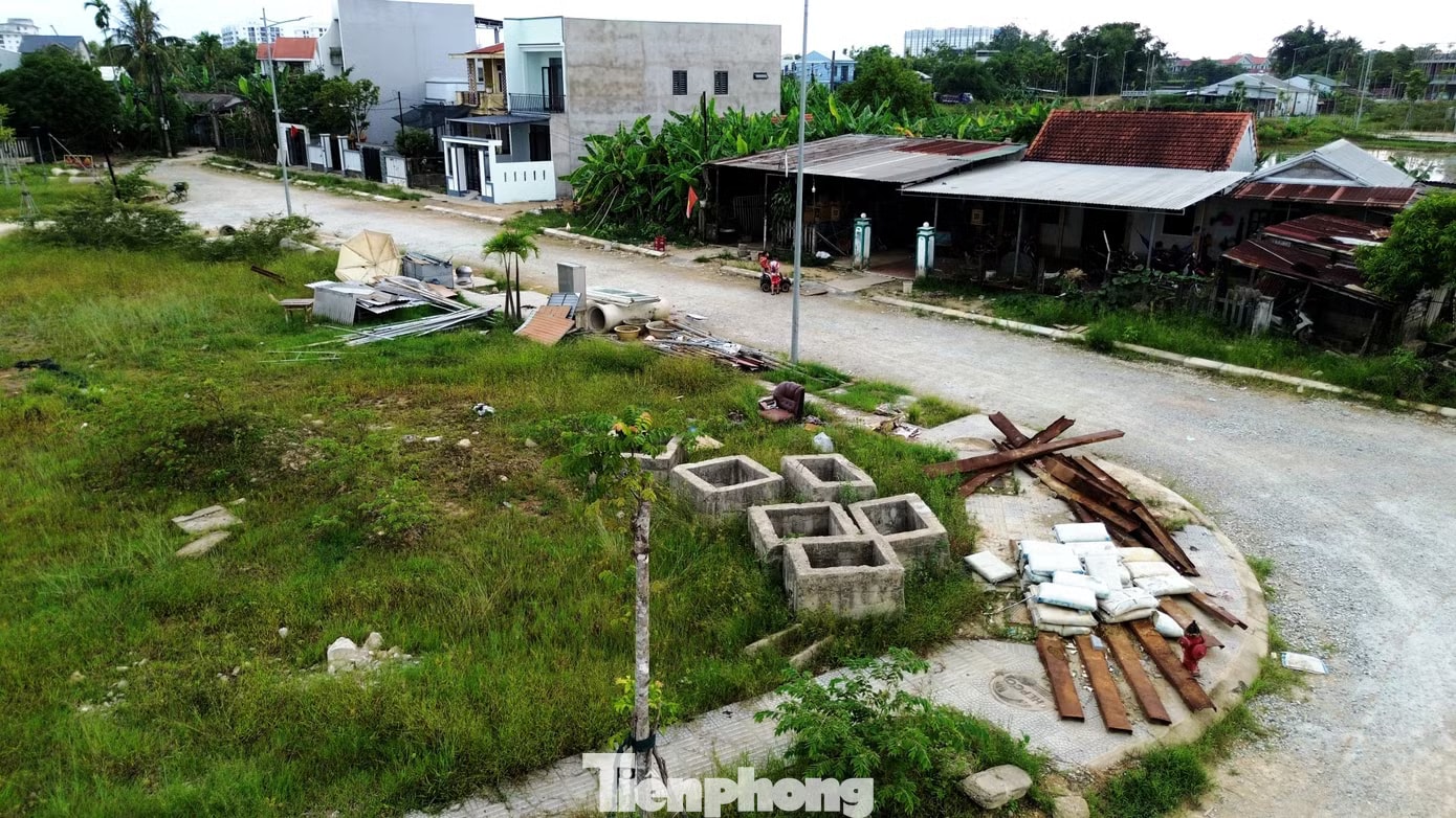 Ba lần chuyển chủ đầu tư, hai dự án tái định cư vẫn dở dang - Ảnh 14.