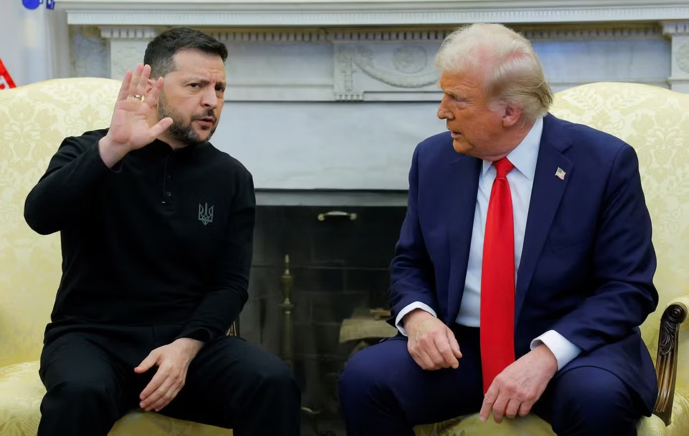 Tổng thống Ukraine Volodymyr Zelensky và Tổng thống Mỹ Donald Trump. (Ảnh: Reuters) Nga tăng cường tấn công, Tổng thống Ukraine thỉnh cầu Tổng thống Mỹ - Ảnh 1.