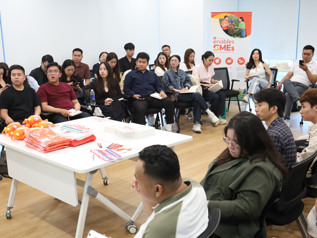 Shopee triển khai đào tạo chuyên sâu, hỗ trợ nhà bán bắt nhịp xu hướng TMĐT - Ảnh 2.