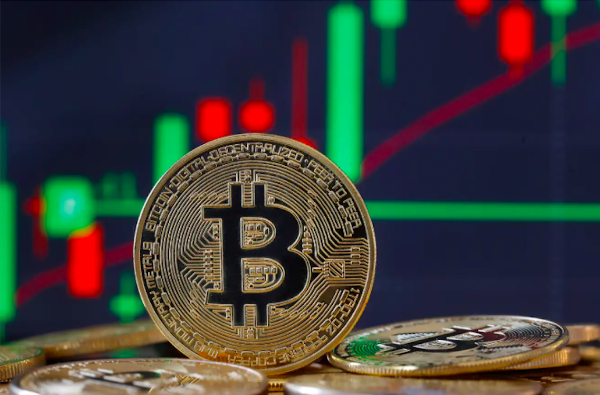 Bitcoin giảm về đáy 5 tuần, thị trường tiền số chịu áp lực từ chiến sự và lãi suất - Ảnh 1.