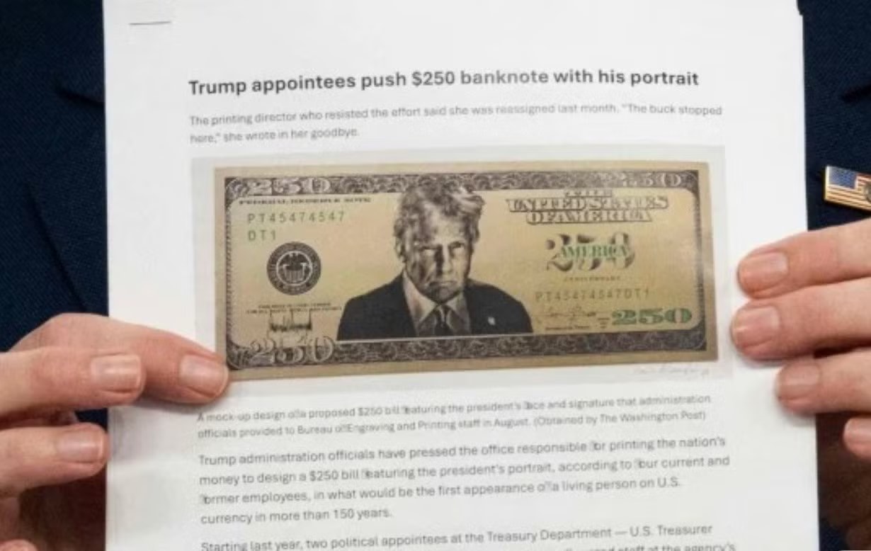 Bộ Tài chính Mỹ thiết kế tờ tiền 250 USD in hình Tổng thống Trump - Ảnh 1.