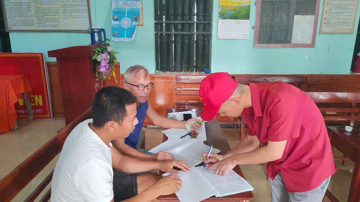 Chỉ hơn 1 tháng nữa, trưởng thôn và 2 chức danh này sẽ được nhận phụ cấp lên đến 20.000.000 đồng