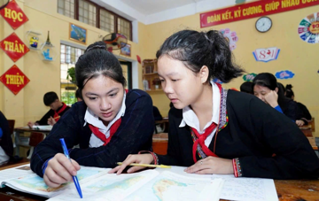Học sinh được hỗ trợ hơn 2.000.000 đồng mua quần áo, học phẩm từ 15/7: Áp dụng cho cấp học nào và nhận ra sao?