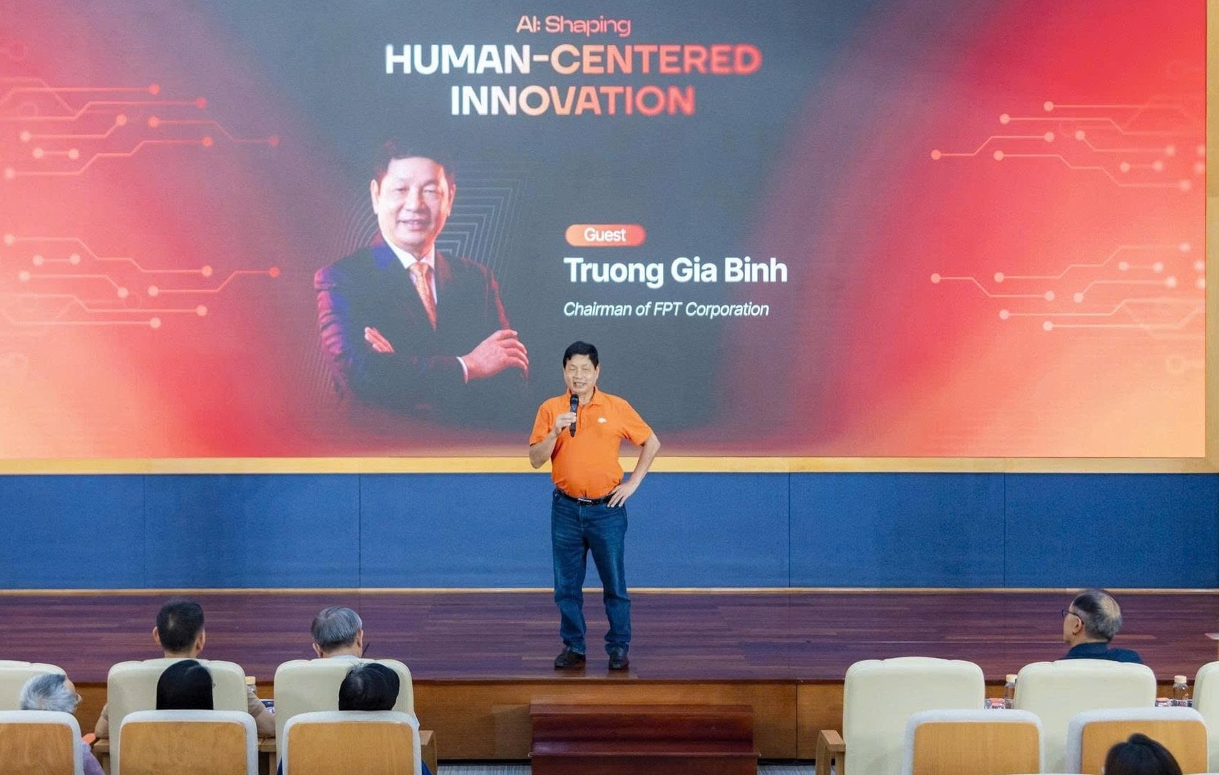 truong-gia-binh-2117(1).jpg