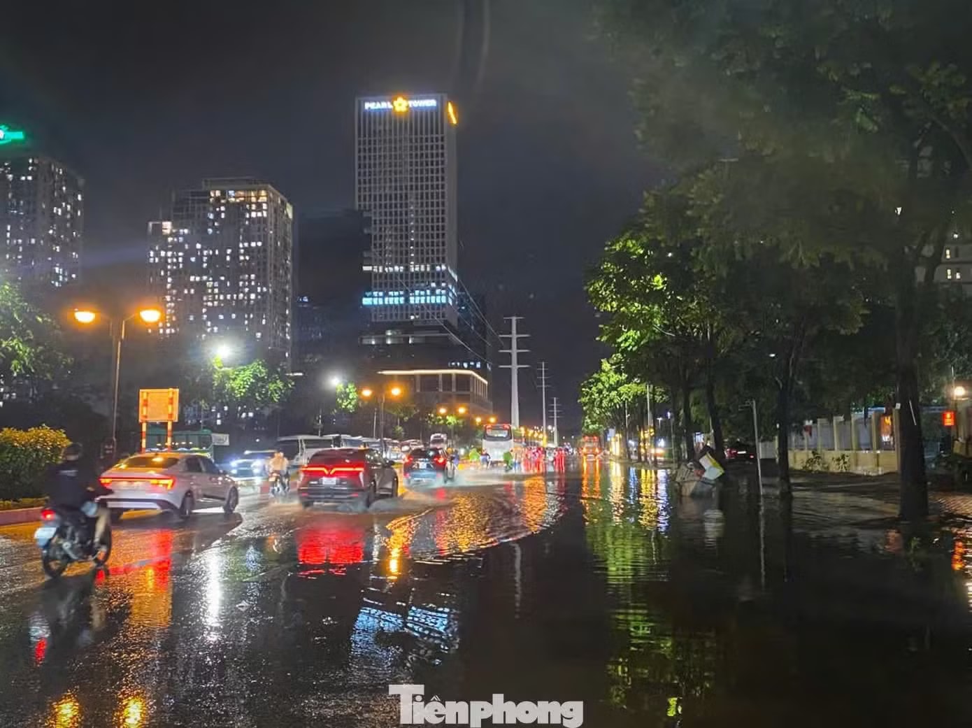 Hà Nội không cho phép nâng nền cao hơn cốt đường để chống ngập úng - Ảnh 1.