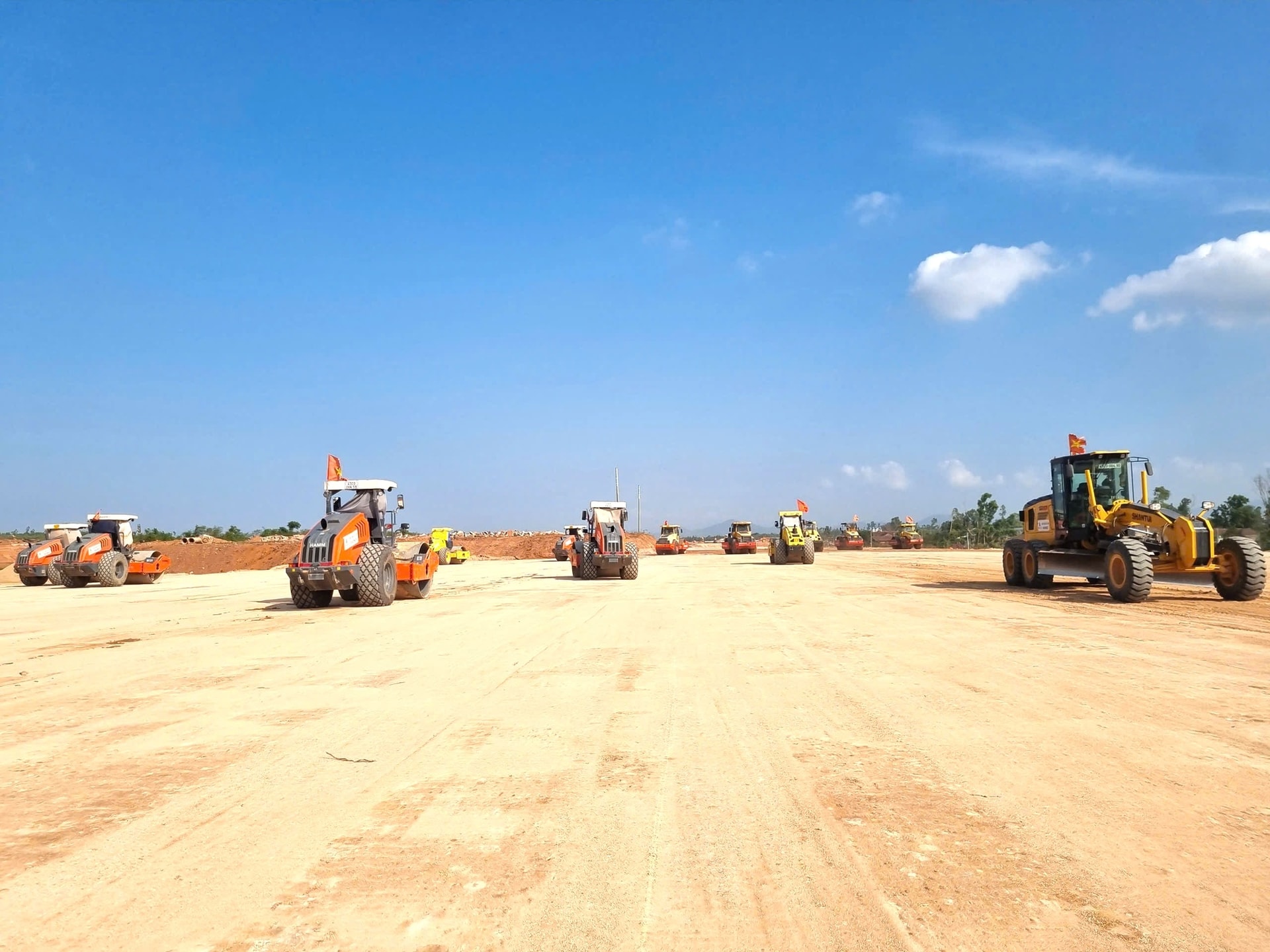 Dự án nâng cấp sân bay 60 năm tuổi do Mỹ xây dựng đang nỗ lực ‘về đích’- Ảnh 1. Dự án nâng cấp sân bay 60 năm tuổi do Mỹ xây dựng đang nỗ lực ‘về đích’- Ảnh 1.