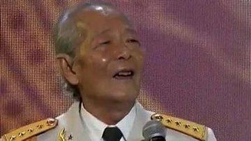 Nghệ sĩ Ưu tú là chiến sĩ, ca sĩ, 13 tuổi đã theo đuổi âm nhạc, người đầu tiên hát ca khúc 'Tiến về Sài Gòn'