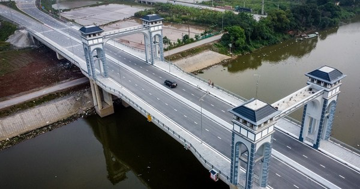 Việt Nam lần đầu tiên xây dựng cầu có tháp vọng cảnh: Án ngữ trên tuyến đường nghìn tỷ với kiến trúc khác lạ