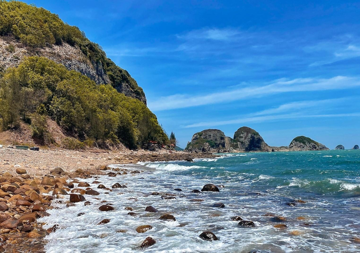 Cách Hà Nội khoảng 150km, có một bãi biển gây sốt với vẻ đẹp nguyên sơ hiếm có, du khách ví như Maldives thu nhỏ