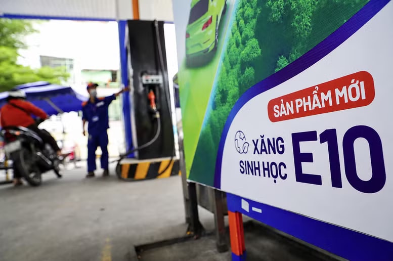 Xăng E10 áp dụng toàn quốc: Chủ xe cần lưu ý những gì? - Ảnh 1.