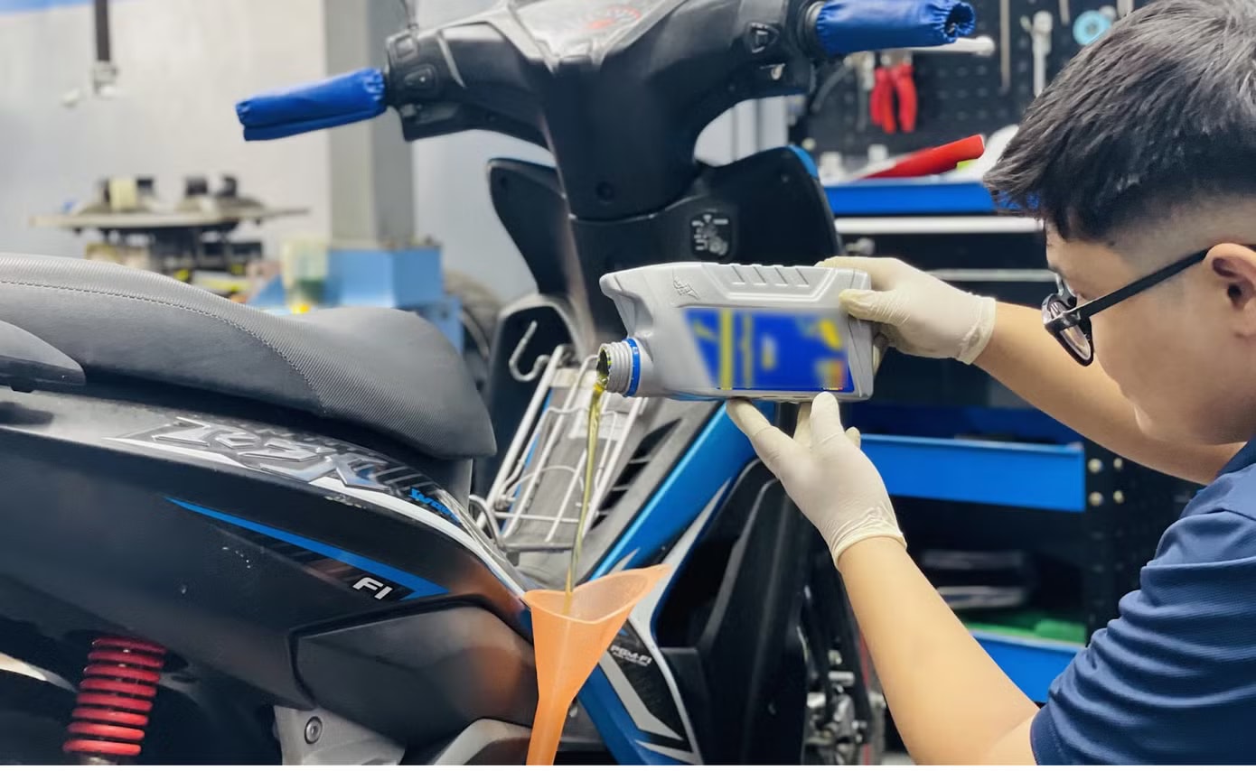 Xăng E10 áp dụng toàn quốc: Chủ xe cần lưu ý những gì? - Ảnh 2.
