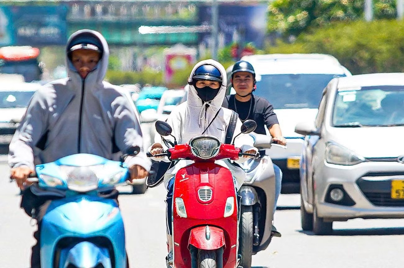Hà Nội hôm nay có nắng nóng cục bộ 34-35 độ. Miền Bắc tăng nhiệt trước khi đón mưa dông - Ảnh 1.