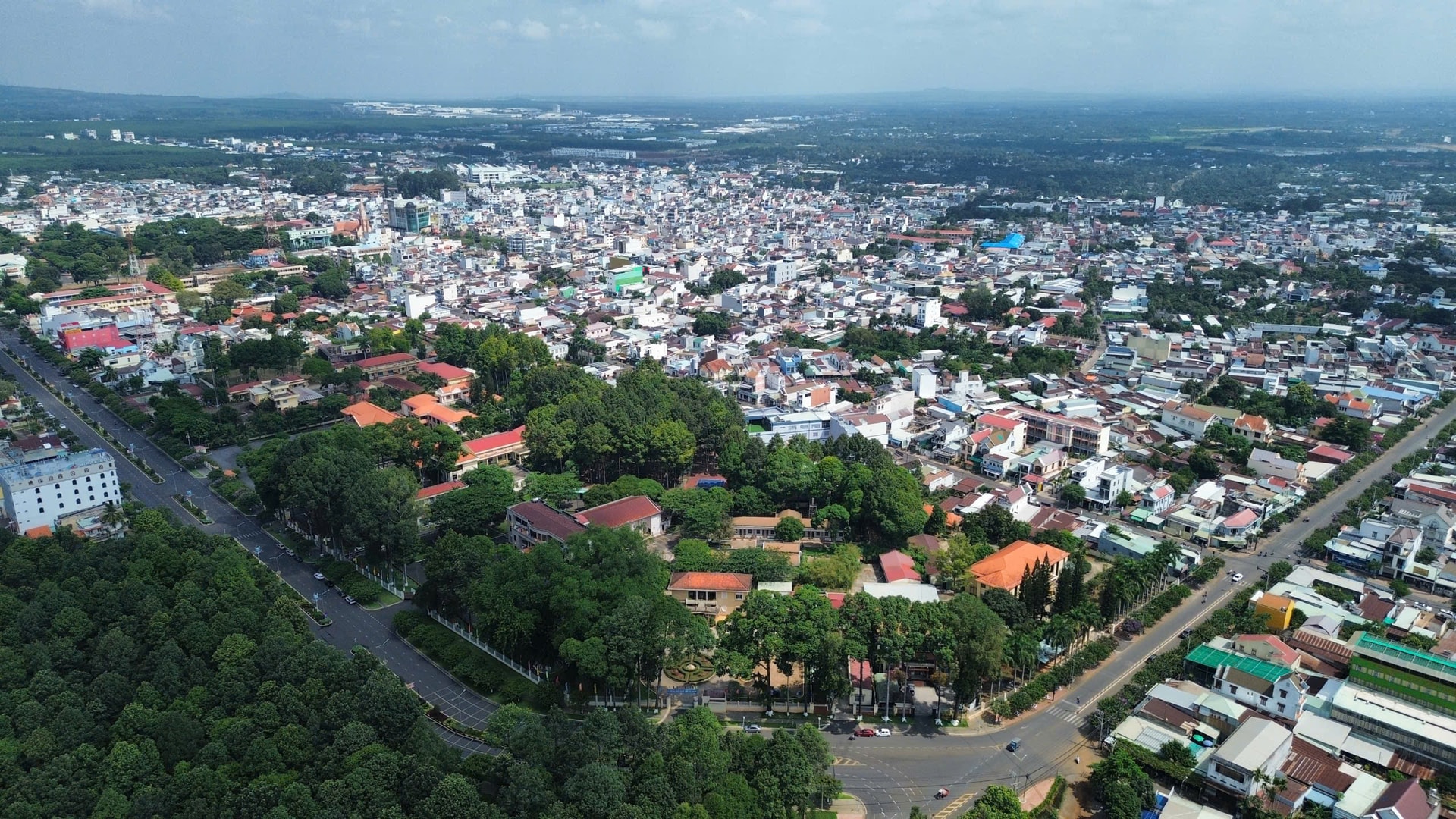 Một góc của TP. Đồng Nai. Nguồn ảnh: Báo Thanh Niên Một góc của TP. Đồng Nai. Nguồn ảnh: Báo Thanh Niên