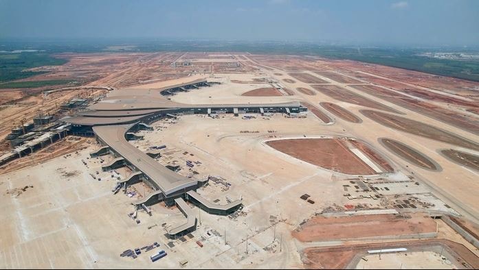 Thu hồi hơn 14ha đất để triển khai một hạng mục quan trọng tại siêu sân bay lớn nhất cả nước- Ảnh 1. Thu hồi hơn 14ha đất để triển khai một hạng mục quan trọng tại siêu sân bay lớn nhất cả nước- Ảnh 1.