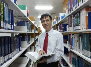 Giáo sư Việt không trường chuyên lớp chọn vẫn nhiều năm liền lọt top 100.000 nhà khoa học có ảnh hưởng nhất thế giới, hiện lãnh đạo trường đại học hàng đầu trong nước