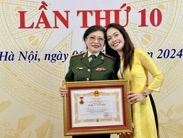 NSND hiếm hoi của Việt Nam từng hát nhạc phim Tây Du Ký tại Trung Quốc: Là thủ khoa kép Nhạc viện ở tuổi U50, có con gái là BTV VTV nổi tiếng