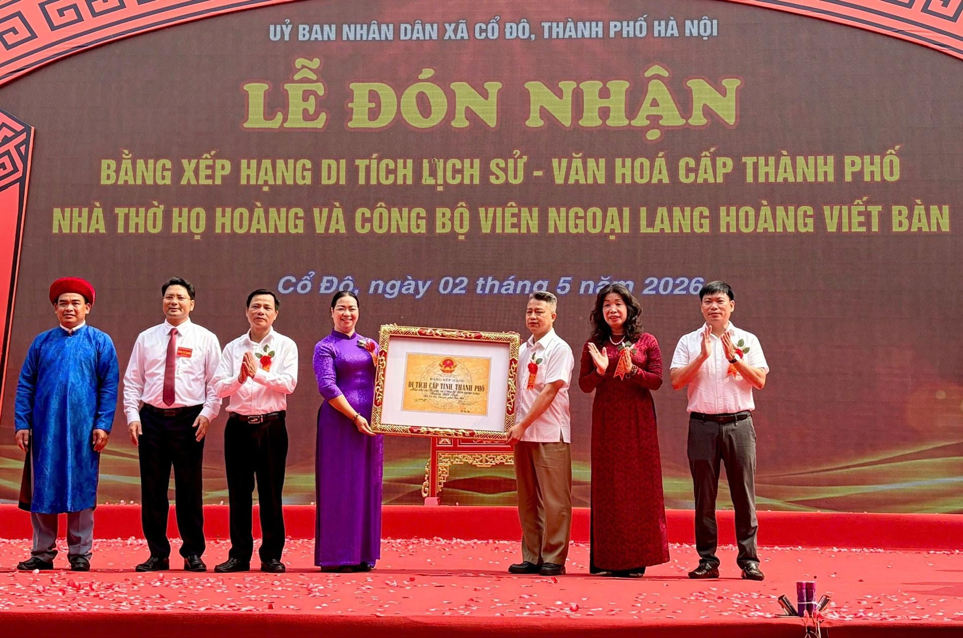 trao-bang-di-tich_1777861920.jpg