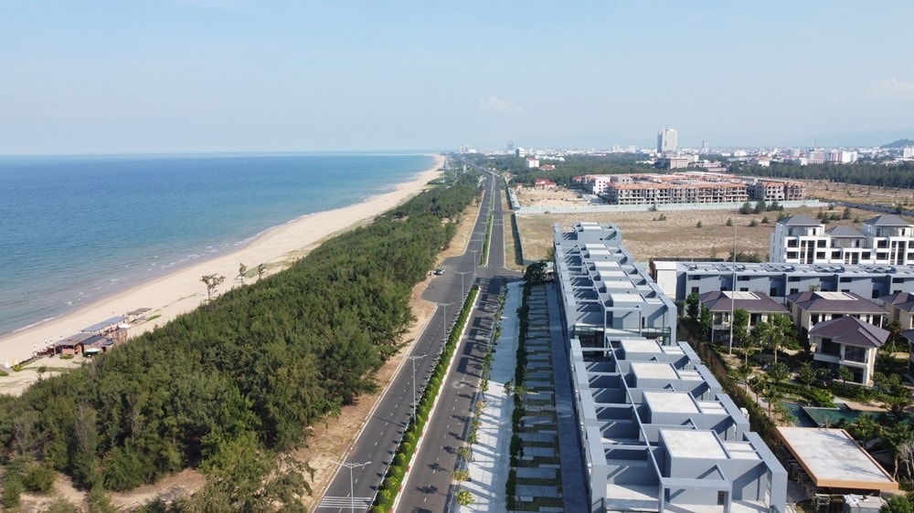 Tỉnh rộng thứ 3 Việt Nam nỗ lực hoàn thiện tuyến đường ven biển hơn 3.800 tỷ- Ảnh 1. Tỉnh rộng thứ 3 Việt Nam nỗ lực hoàn thiện tuyến đường ven biển hơn 3.800 tỷ- Ảnh 1.