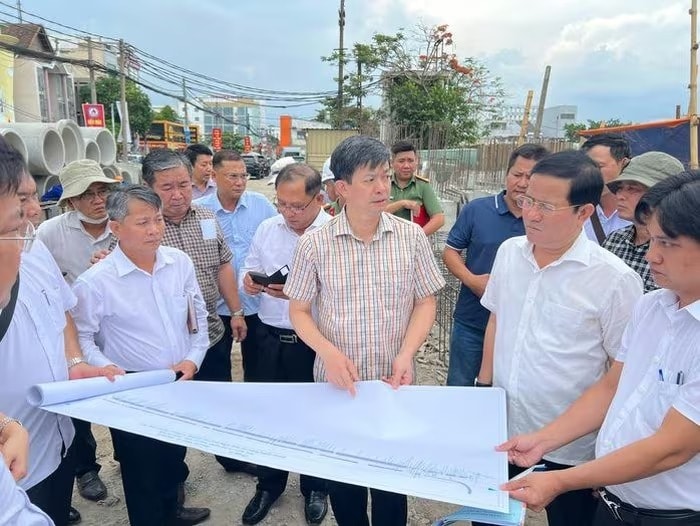 Lãnh đạo TP lớn nhất ĐBSCL ra chỉ đạo 'nóng' cưỡng chế hơn 1.099 trường hợp giải phóng mặt bằng- Ảnh 2. Lãnh đạo TP lớn nhất ĐBSCL ra chỉ đạo 'nóng' cưỡng chế hơn 1.099 trường hợp giải phóng mặt bằng- Ảnh 2.
