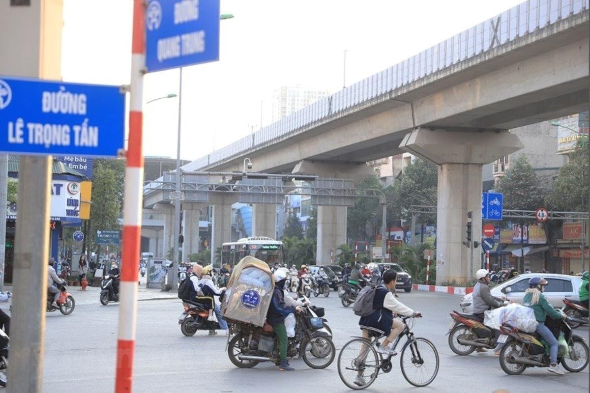 Nút giao Lê Trọng Tấn (Hà Đông) với Quốc lộ 6. Nguồn ảnh: Hanoimoi.vn Nút giao Lê Trọng Tấn (Hà Đông) với Quốc lộ 6. Nguồn ảnh: Hanoimoi.vn