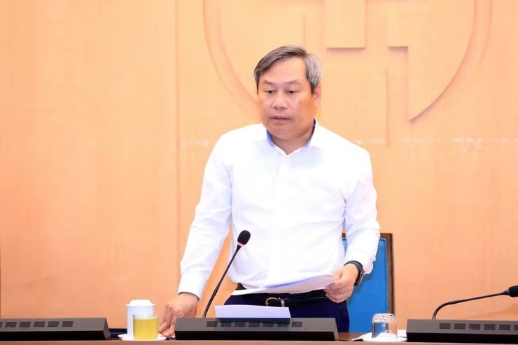 Chủ tịch UBND thành phố Hà Nội - Vũ Đại Thắng - phát biểu kết luận cuộc họp. Chủ tịch UBND TP Hà Nội: Khu tái định cư phải bằng hoặc tốt hơn nơi ở cũ - Ảnh 1.
