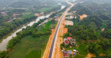 Trong tháng này, cao tốc gần 26.000 tỷ với 2 hầm xuyên núi và hơn 60 cây cầu sẽ đạt bước tiến quan trọng