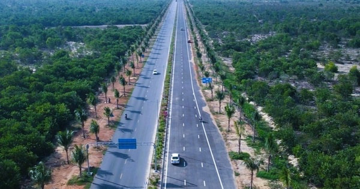 Tuyến đường ven biển 2.000 tỷ nối đến sân bay rộng bậc nhất Việt Nam đối diện khó khăn lớn