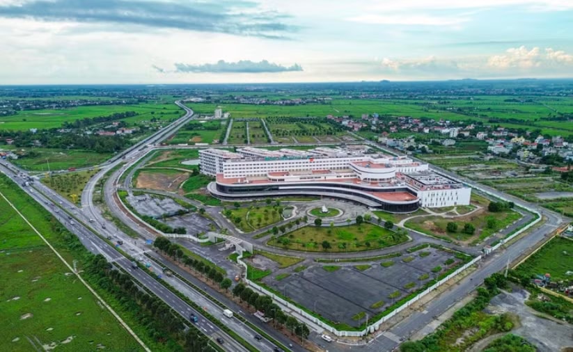 Dự án Bệnh viện Bạch Mai cơ sở 2. Cựu Bộ trưởng Nguyễn Thị Kim Tiến hầu tòa vào ngày 20/5 - Ảnh 2.