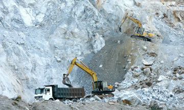 Nhiều doanh nghiệp xin cấp phép khai thác một mỏ khoáng sản ở Lào Cai