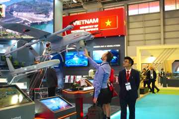 Chưa từng có tiền lệ: Viettel trở thành doanh nghiệp Việt Nam đầu tiên tham gia sự kiện quốc phòng hàng đầu khu vực