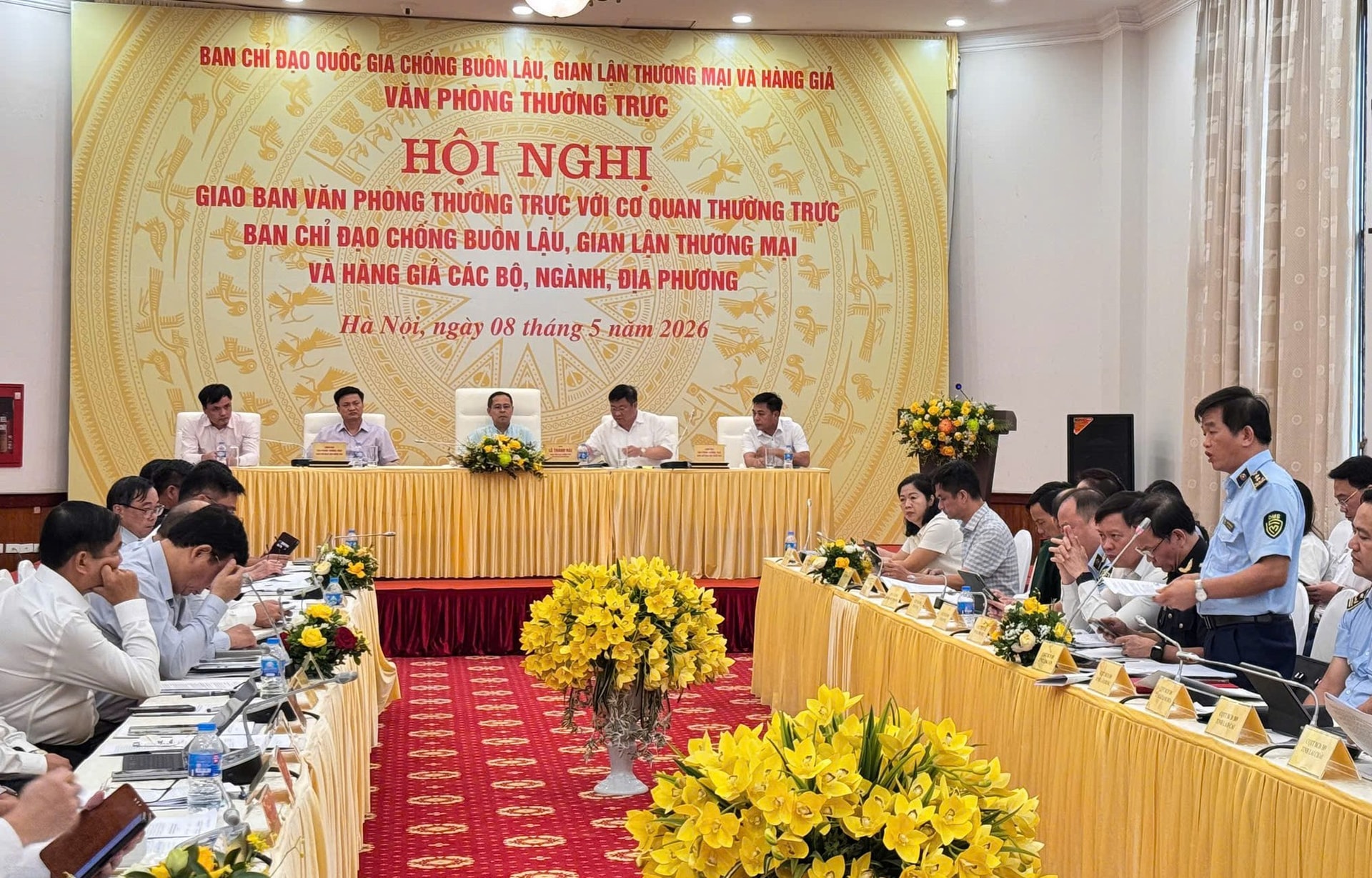 Khởi tố hình sự hơn 1.460 vụ liên quan buôn lậu, hàng giả trong 4 tháng- Ảnh 1. Khởi tố hình sự hơn 1.460 vụ liên quan buôn lậu, hàng giả trong 4 tháng- Ảnh 1.