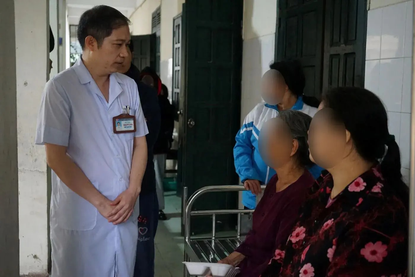 Bác sĩ tâm thần với những trận đòn bất ngờ đến từ bệnh nhân