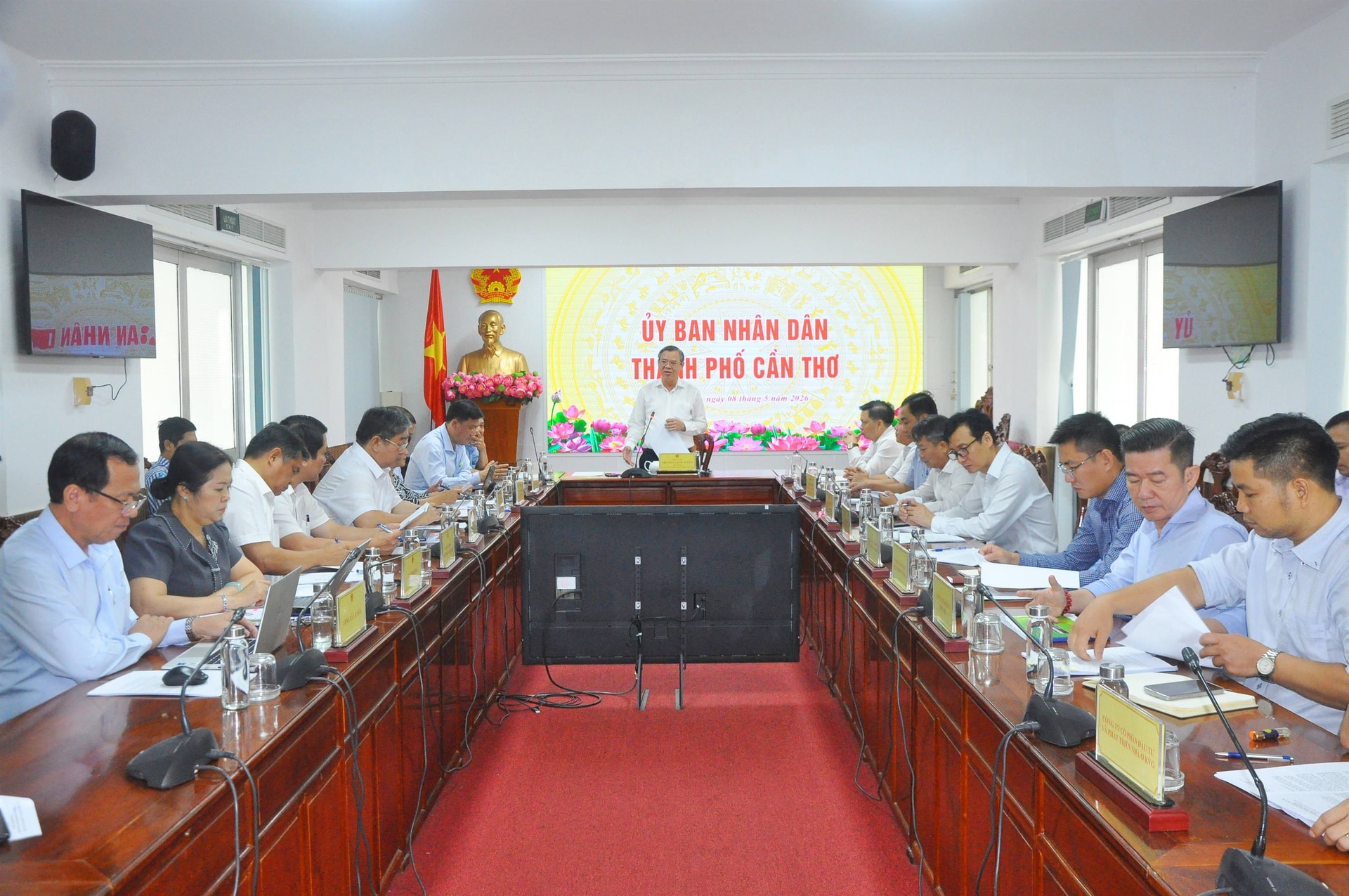 Hình ảnh tại buổi làm việc. Nguồn ảnh: UBND TP. Cần Thơ Hình ảnh tại buổi làm việc. Nguồn ảnh: UBND TP. Cần Thơ