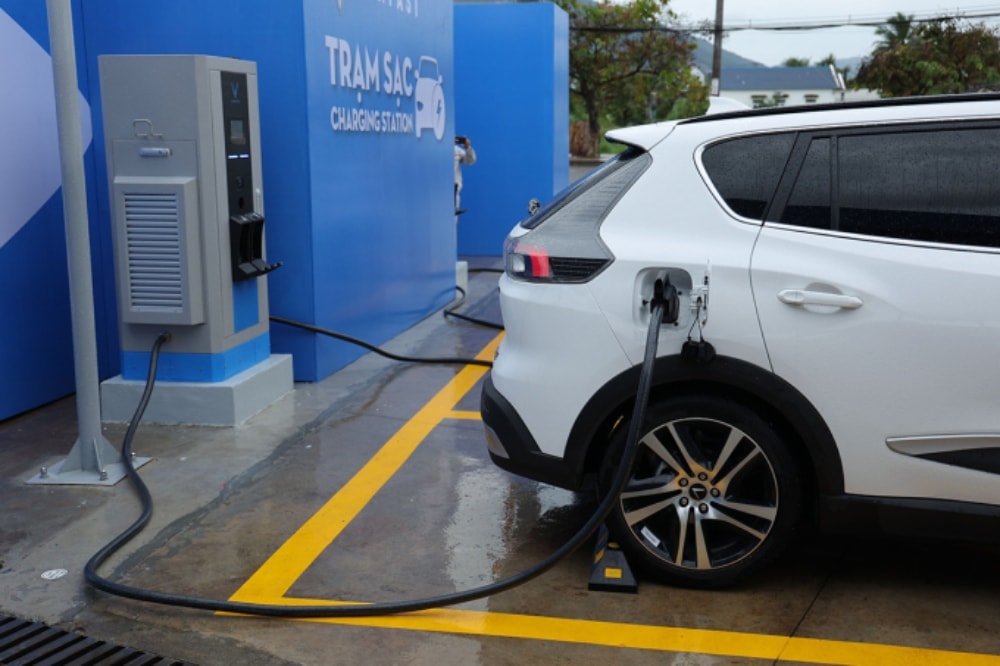 tram-sac-xe-dien-viet-nam-vneconomyautomotive2 (1)