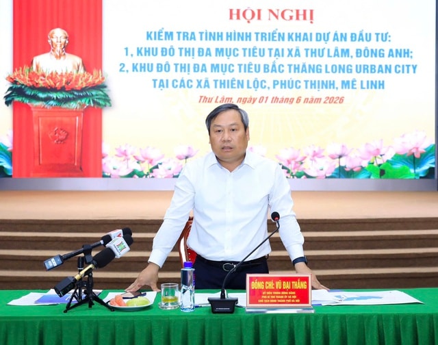 Chủ tịch UBND TP. Hà Nội Vũ Đại Thắng phát biểu tại buổi làm việc. Ảnh: VGP/TC