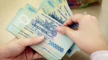Trưởng thôn, tổ trưởng tổ dân phố sẽ được phụ cấp hơn 15.000.000 đồng/tháng, áp dụng từ 1/7: Điều kiện là gì để được hưởng?