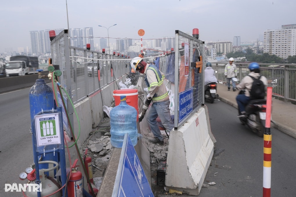 Việt Nam bắt đầu sửa chữa cây cầu dây văng hơn 2.000 tỷ từng giữ kỷ lục lớn bậc nhất cả nước - Ảnh 1.
