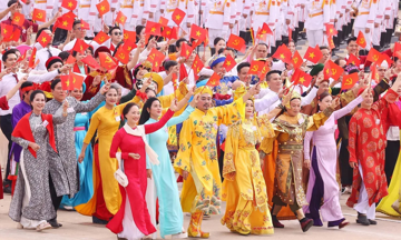 Bộ Nội vụ đề xuất bổ sung thêm 1 ngày nghỉ hưởng nguyên lương vào Bộ luật Lao động