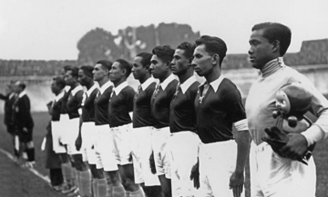 Quốc gia duy nhất của Đông Nam Á từng vào vòng chung kết World Cup, sử dụng tới 700 ngôn ngữ khác nhau